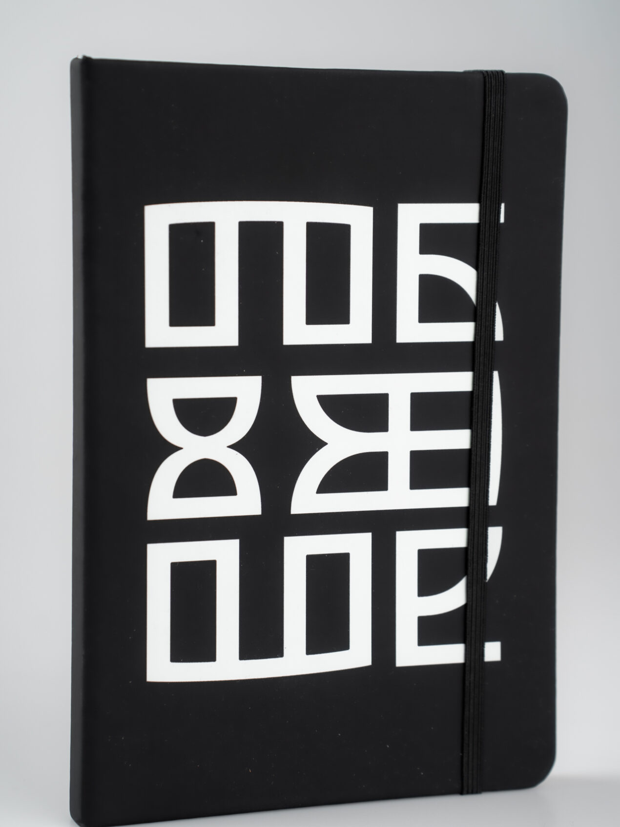 Čierny poznámkový blok